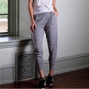 Vuori Lux Harem Grey Silky Jogger Pants Size Small‎